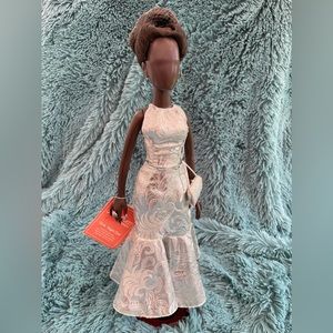 ANNIE LEE Sass n Class “Sultry in Silver” 17.5” Doll limited ed